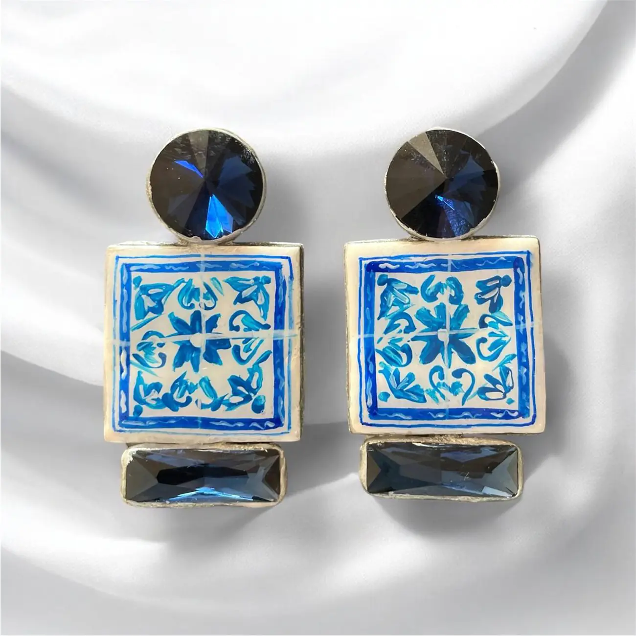 گوشواره کاشی مربع آبی